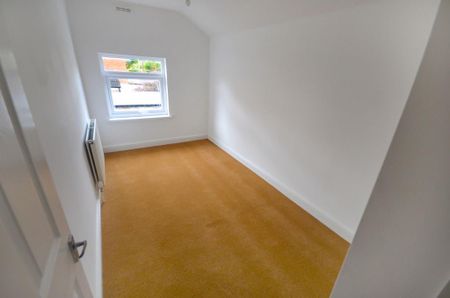 3 bedroom terraced house to rent - Photo 3