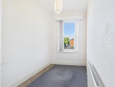 3 bedroom apartment to rent - Photo 4