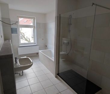 frisch renovierte 2-Raum Wohnung in guter Lage * EBK möglich * - Photo 5