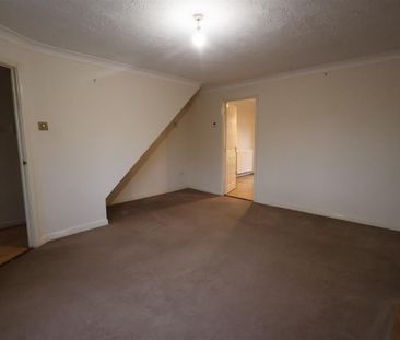 Devonport Close, Redditch - Photo 2