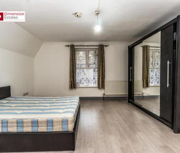 3 bedroom flat to rent - Photo 4