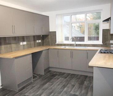 4 bedroom detached bungalow to rent - Photo 6