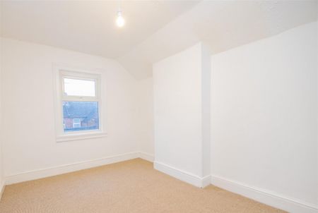 3 bed House - Mid Terrace To Let - Photo 3