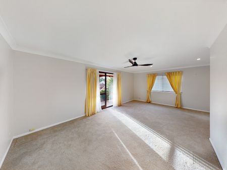 Spacious Family Home with Pool & Ducted Air for All-Season Living! - Photo 2