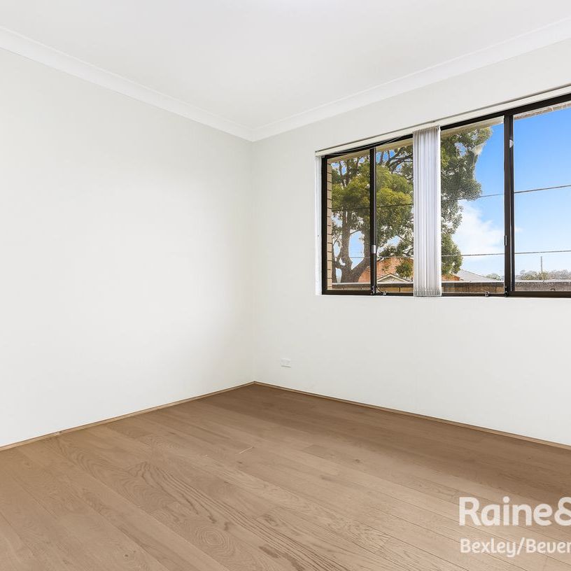 2/76 Noble Street, Allawah, NSW 2218 - Photo 1