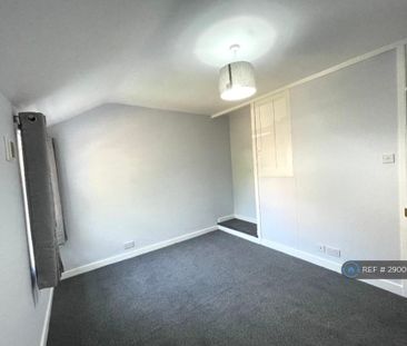 2 bedroom semi-detached house to rent - Photo 6