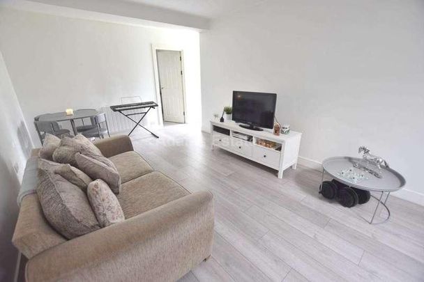 Park View Drive South, Reading, RG10 - Photo 1