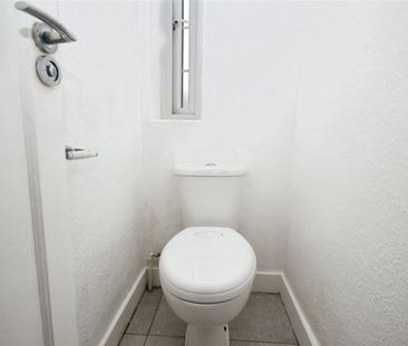 Warwick Gardens, London Road, Thornton Heath, CR7 7NB - Photo 5