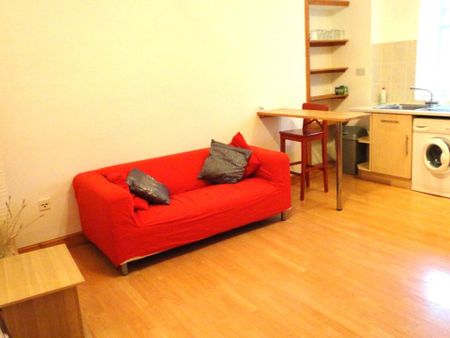 1 bedroom flat to rent - Photo 2