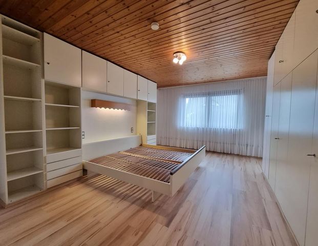 IK|Modernes Wohnen auf zwei Etagen – 5-ZKB-Maisonette in Hütschenhausen - Photo 1