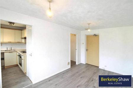 Studio to rent - Photo 2