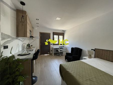 Alquiler Estudio en Urbanización - El Bosque, Villaviciosa De Odón - Photo 2