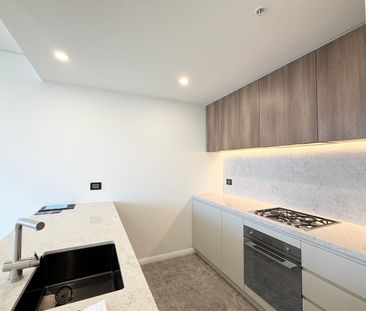 Brand NEW Deicorp 1 Bedroom 1 bathroom with study for rent now - Photo 5