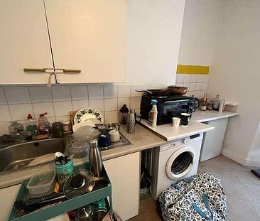 Studio Flat Robinson Road London, Robinson Road, London, SW17 - Photo 2