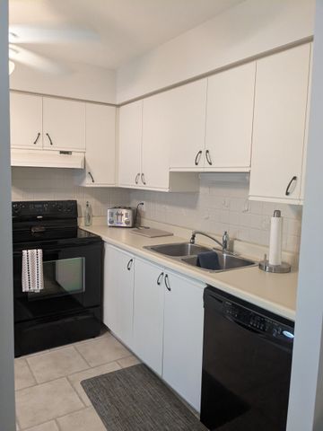 For Lease - 111 Grew Boulevard Unit# 305, Georgina, Ontario - Photo 4