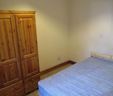 Great Apartment, 8A Westminster Street, Botanic Area ~ Behind Queens, Belfast - Photo 1