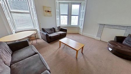 5 bedroom flat to rent - Photo 2