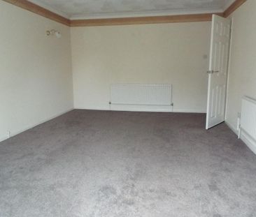 3 bedroom bungalow to rent - Photo 1