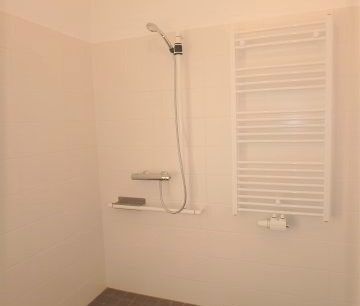 Moderne 2-Zimmer Wohnung mit Lift, Loggia und Garagenplatz - Foto 4