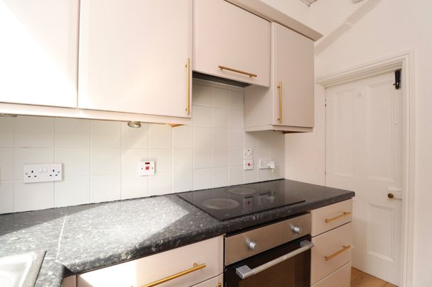 2 bedroom house to rent - Photo 1
