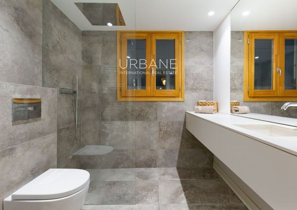 Hermoso Apartamento de 2 Habitaciones a la Venta en Eixample