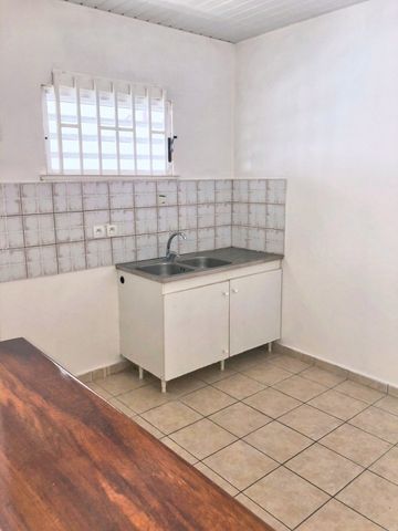 Location Appartement 2 pièces 45m² CAYENNE 97300 - Photo 2