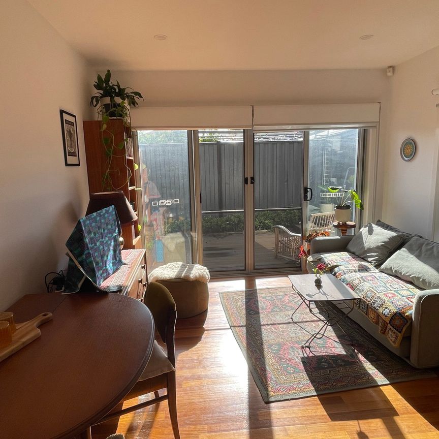 Fawkner - Photo 1