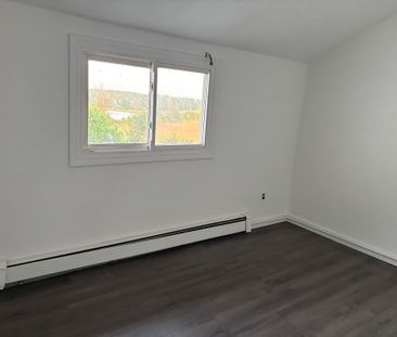 For Lease - 1381 Hwy 8 N/A Unit# 4, Hamilton, Ontario - Photo 3