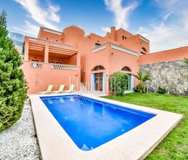 Arabic style villa with fantastic views of the Bay of Altea in the ... - Photo 2