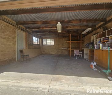 Charming Family Home in the heart of Melton! - Photo 6