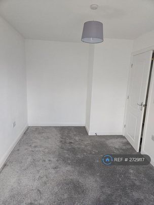 4 bedroom detached house to rent - Photo 1