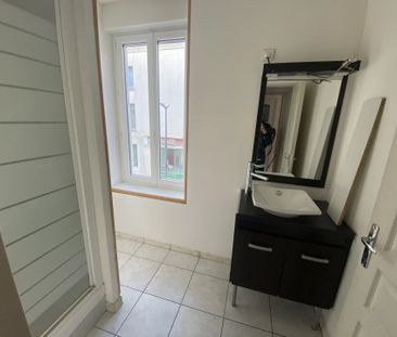 Location Appartement 2 pièces 32 m2 à Saint-Quentin - Photo 3