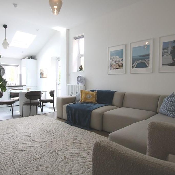 3 bedroom ground floor flat to rent - Photo 1