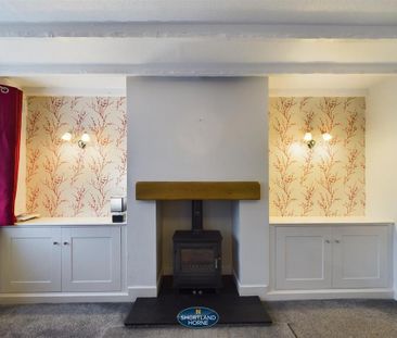 2 bedroom end of terrace house to rent - Photo 1
