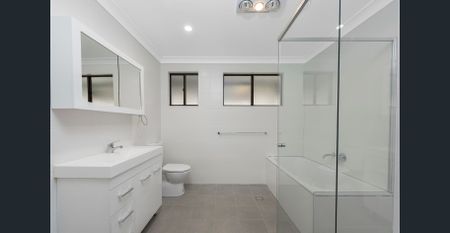 Modern 3 bedroom house - Photo 5