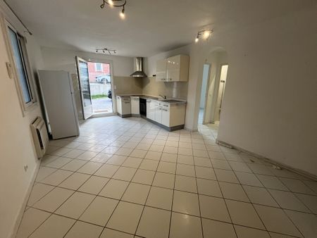 Location Appartement 3 pièces 51m² HYERES 83400 - Photo 3