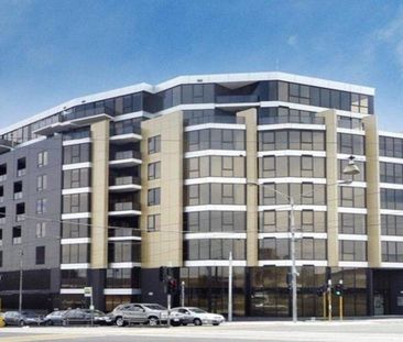 North Melbourne - Photo 2