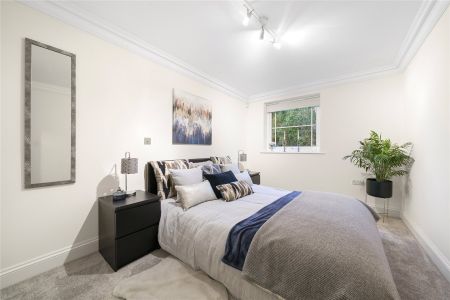 Portsmouth Road, Esher, Surrey, KT10 flat to rent - Photo 5