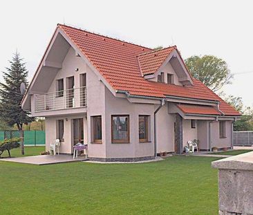 Na prenájom pekný 5 izbový byt RODINNÝ DOM v mestskej časti Košice-... - Photo 2