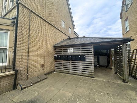 1 bedroom flat to rent - Photo 2