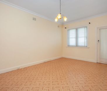 Neat Family Home in a Prime Family-Friendly Location - Photo 1