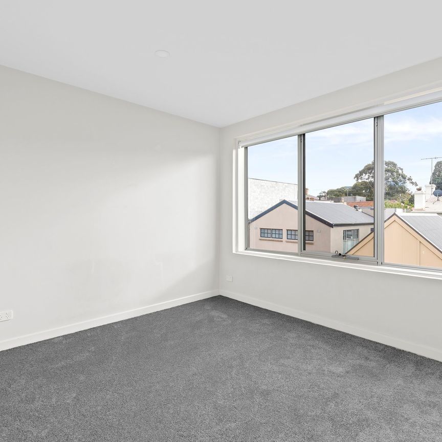 6/218 Lennox Street RICHMOND - Photo 1