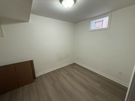 For Lease - 3 salt creek Avenue Unit# bsmt, Richmond Hill, Ontario - Photo 4