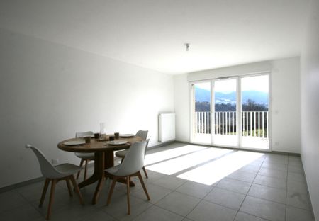 CHARVONNEX / Location Appartement 63 m² - Meublé - Photo 2