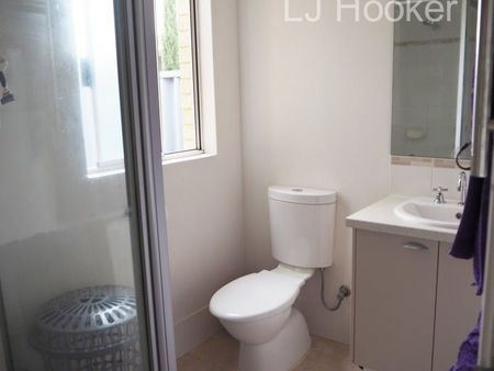 One not to miss! Beautiful home located in Heritage Park! - Photo 3