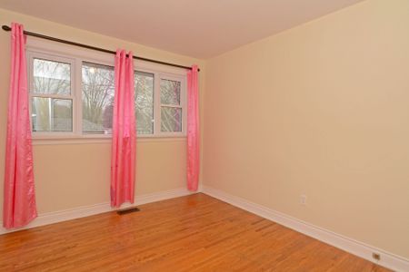 For Lease - 1437 Westbrook Drive Unit# Main Floor, Peterborough, Ontario - Photo 3