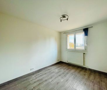 Location Appartement 4 pièces 62m² ROANNE 42300 - Photo 3