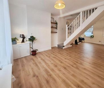 2 bedroom terraced house to rent - Photo 3