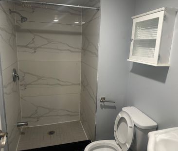 For Lease - 176 Kenneth Avenue, Kitchener, Ontario - Photo 5