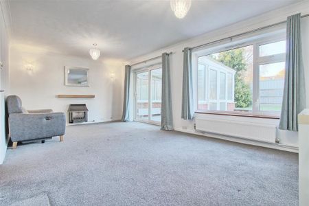 2 bedroom detached bungalow to rent - Photo 4